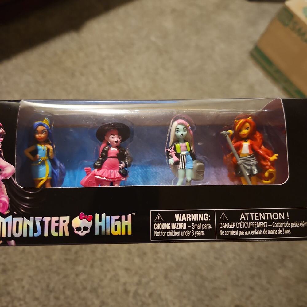 Monster High Figures